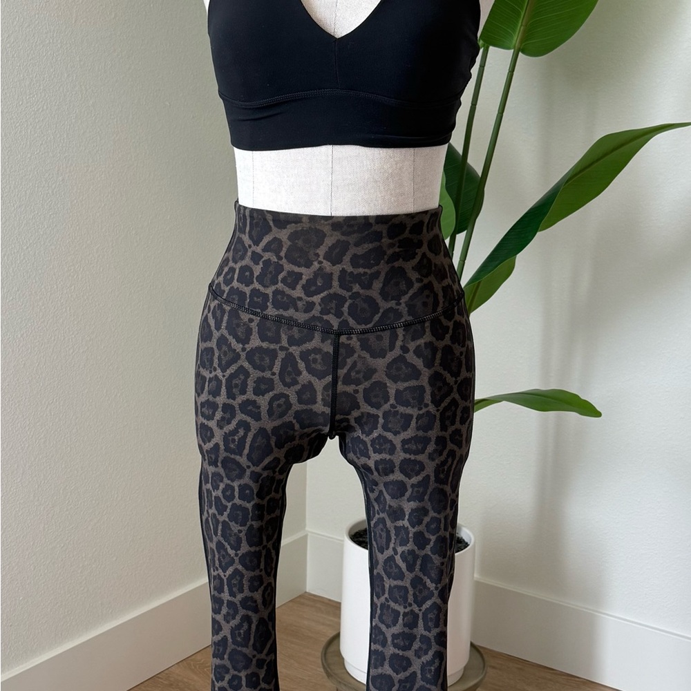 High-Waisted Leopard Print Leggings